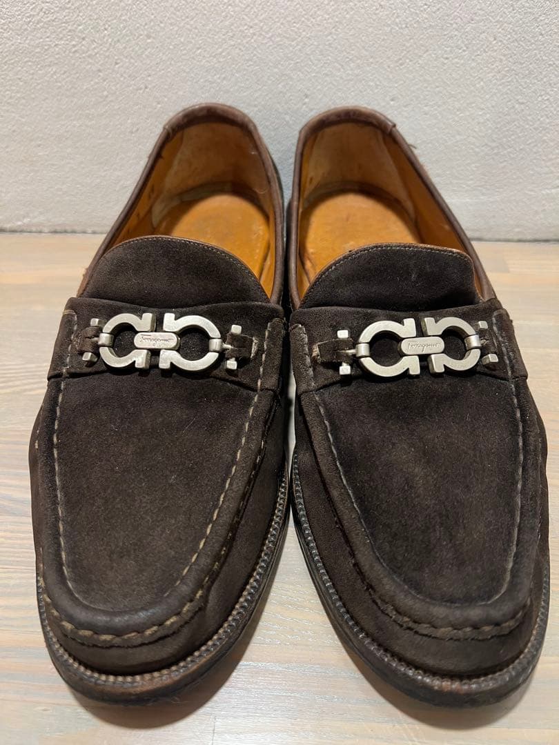Ferragamo フェラガモ ダークブラウン スエード ローファー 7EE
