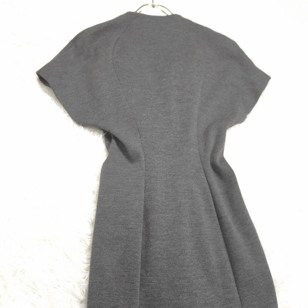 Salvatore Ferragamo 40 ワンピース ロング 半袖 Vネック