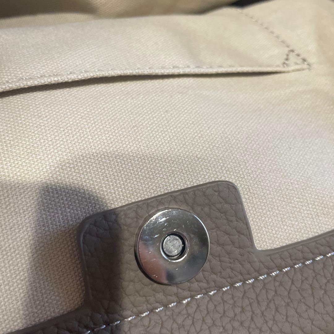 イアクッチ　バッグ　ベージュ