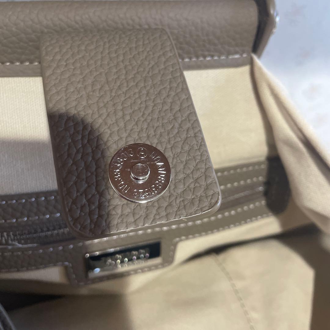 イアクッチ　バッグ　ベージュ