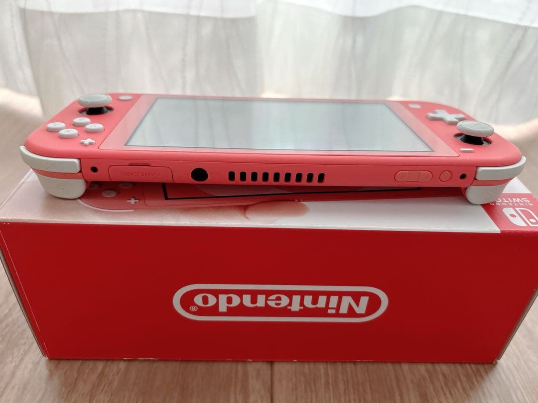 Nintendo Switch Lite 本体 コーラル（ピンク）