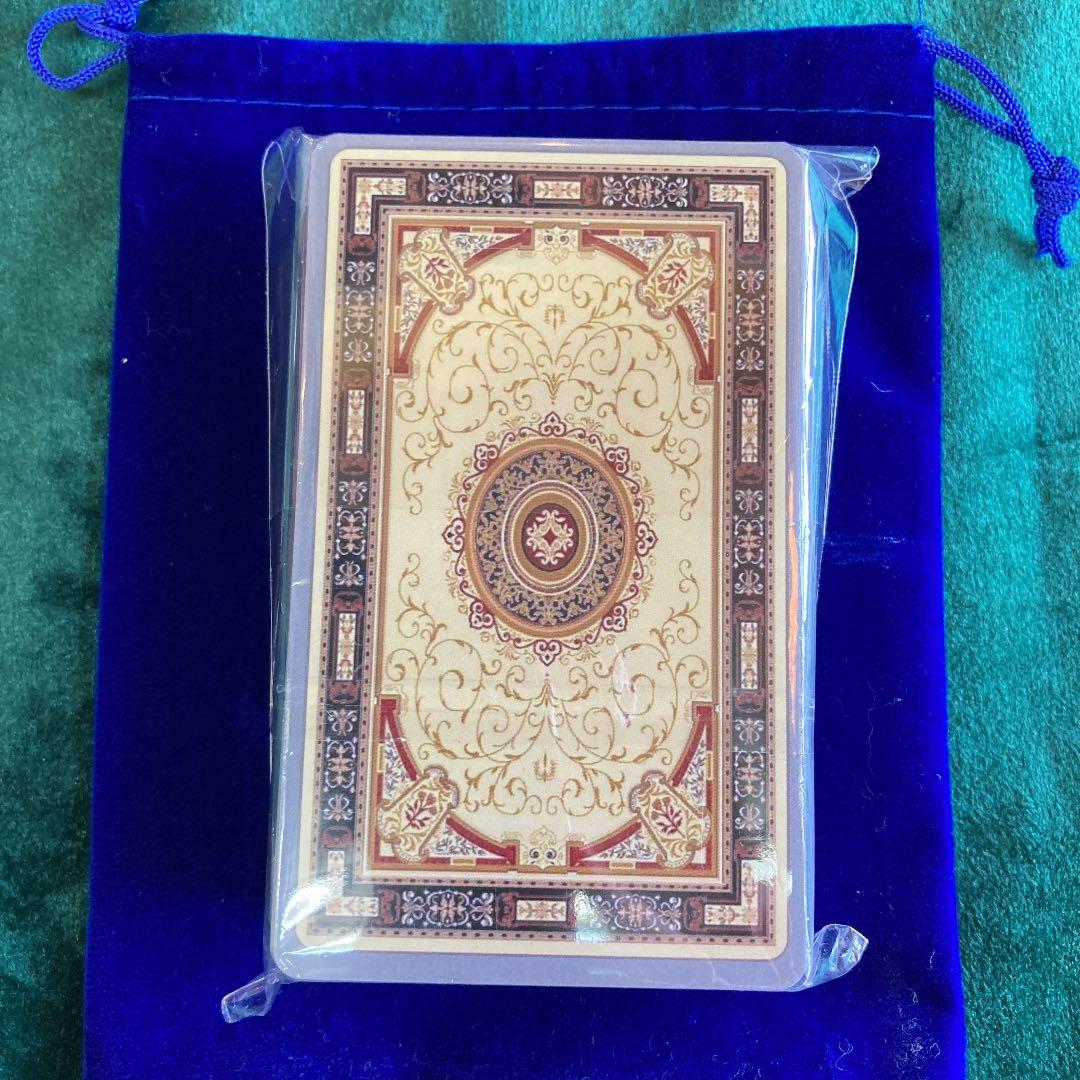 ピンナップガールズタロットカード