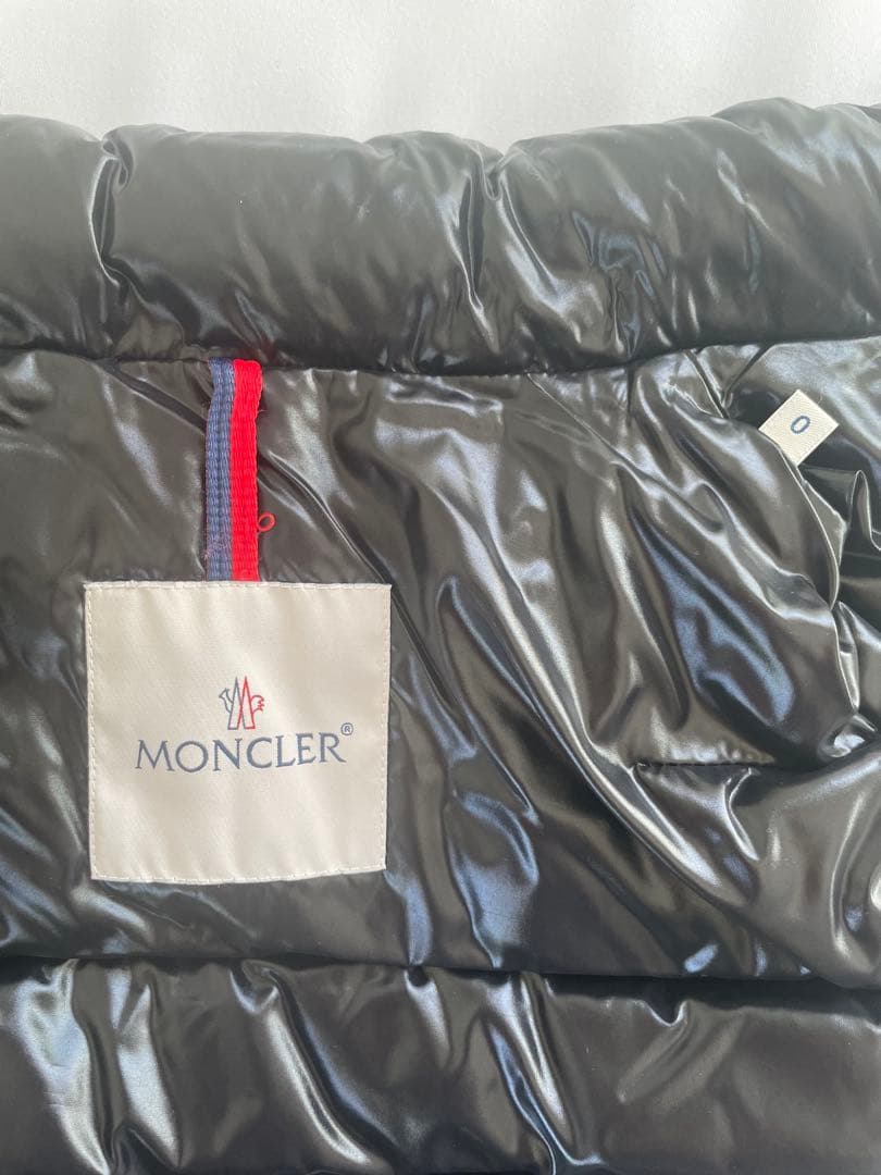 モンクレール 【MONCLER】 のダウンベスト(レディース)(黒)サイズ【0】