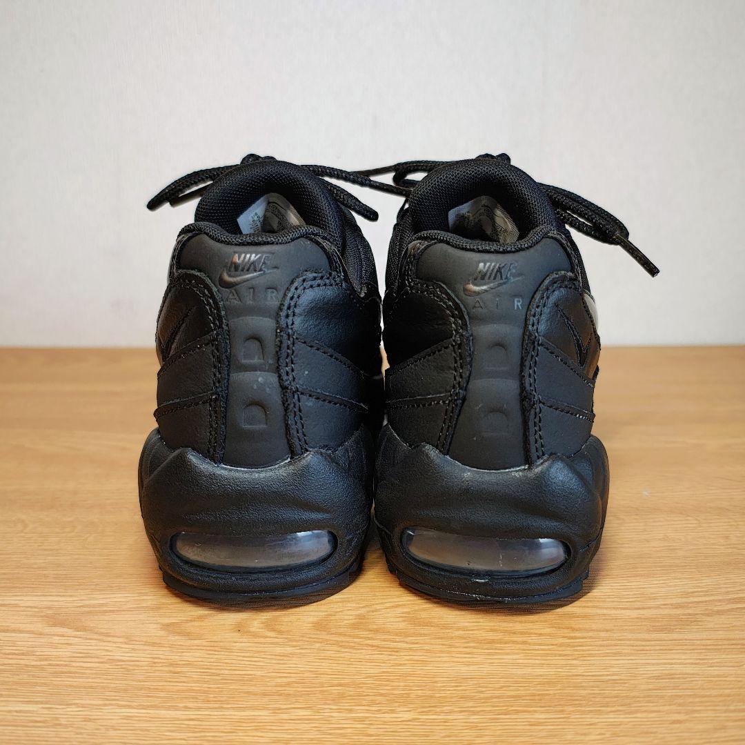 美品 大人気 NIKE AIR MAX 95 \"ALL BLACK\" W23.5