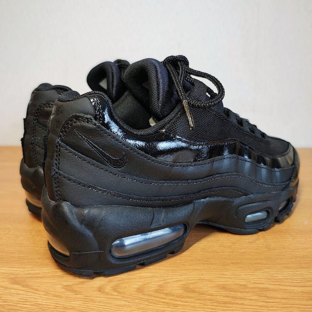 美品 大人気 NIKE AIR MAX 95 \"ALL BLACK\" W23.5