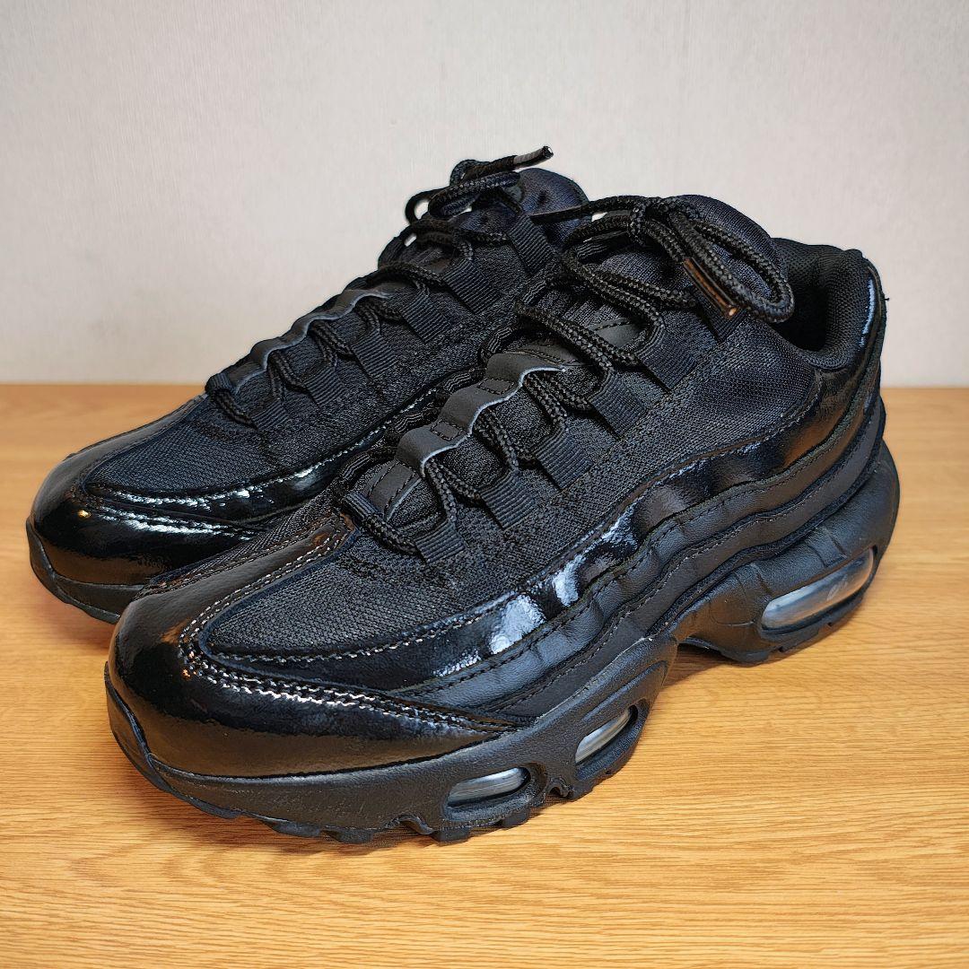 美品 大人気 NIKE AIR MAX 95 \"ALL BLACK\" W23.5