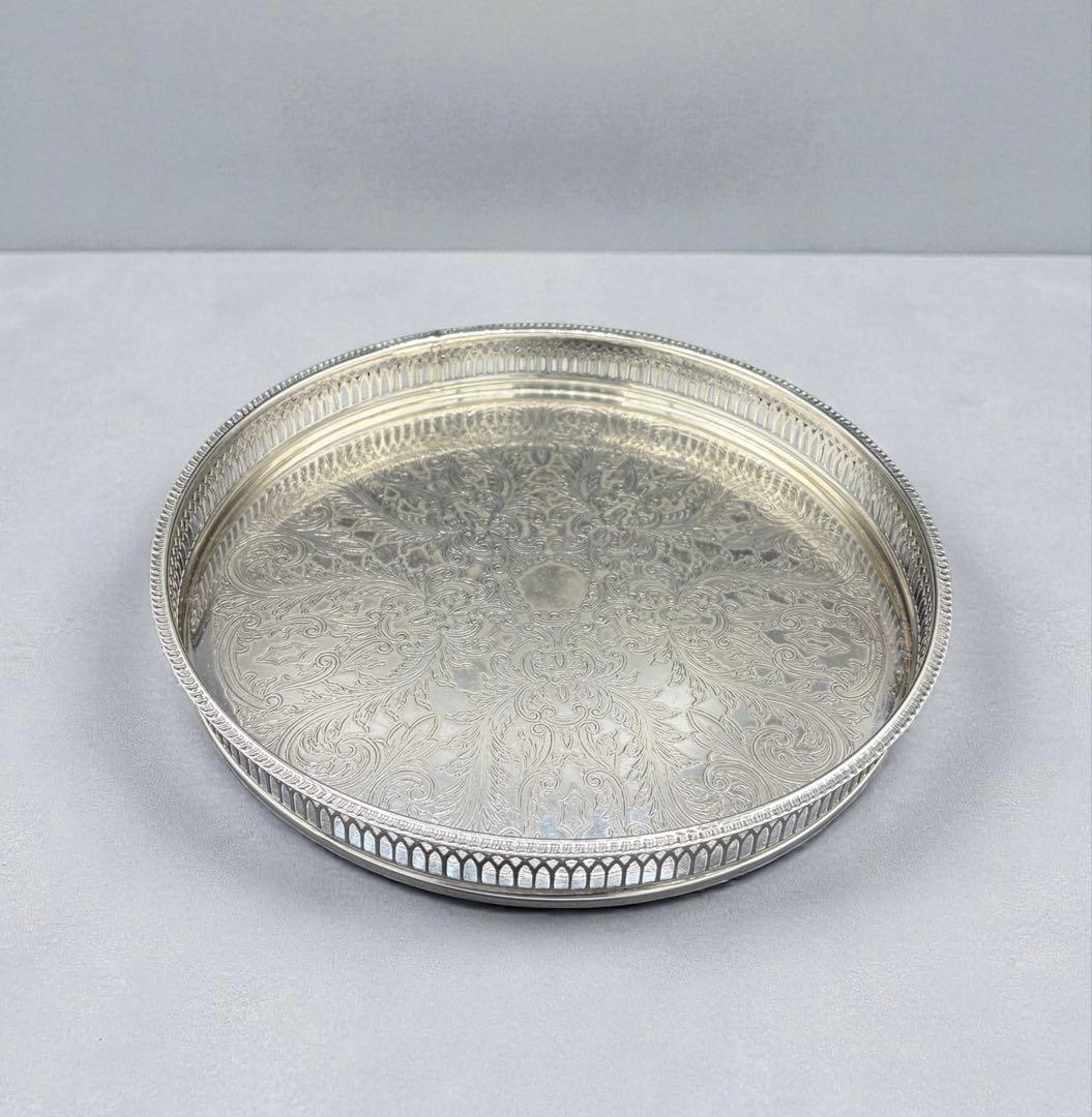 ＜英国ビンテージ＞シェフィールド　シルバートレイ　サルヴァ　銀盆　ラウンド　C