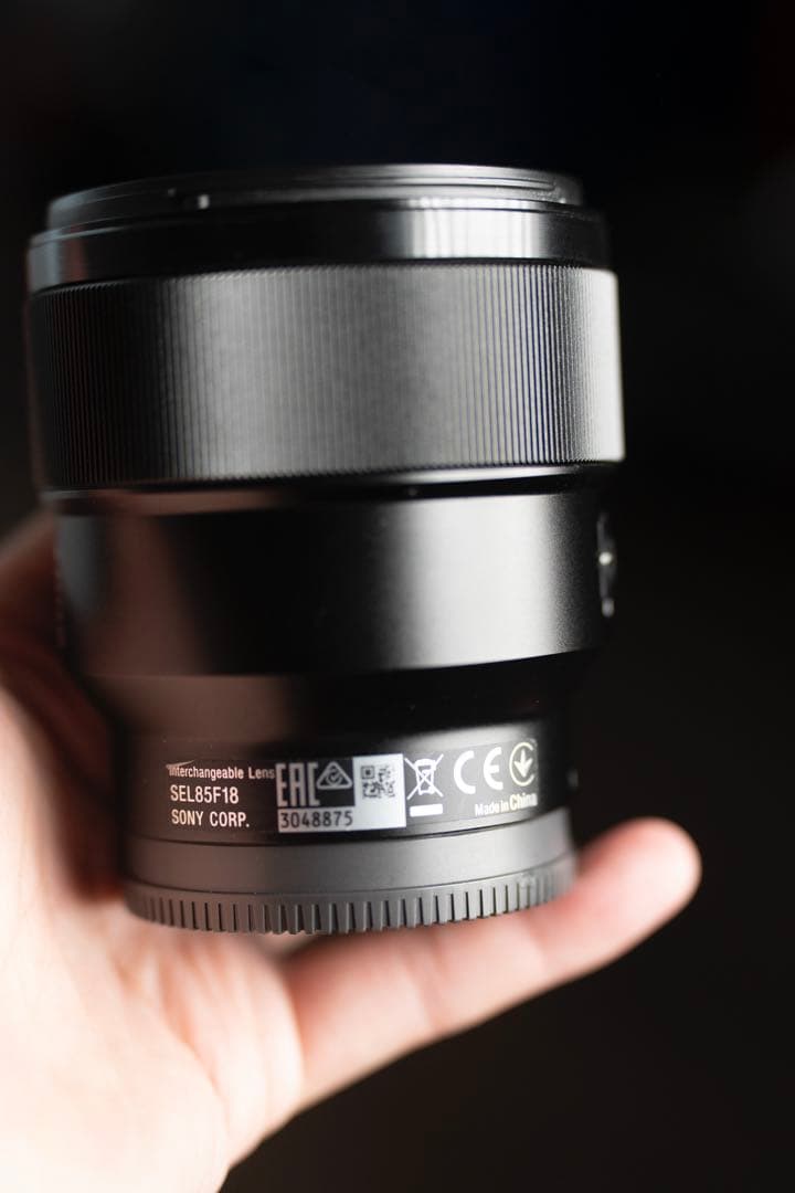 Sony FE 85mm F1.8 レンズ 本体