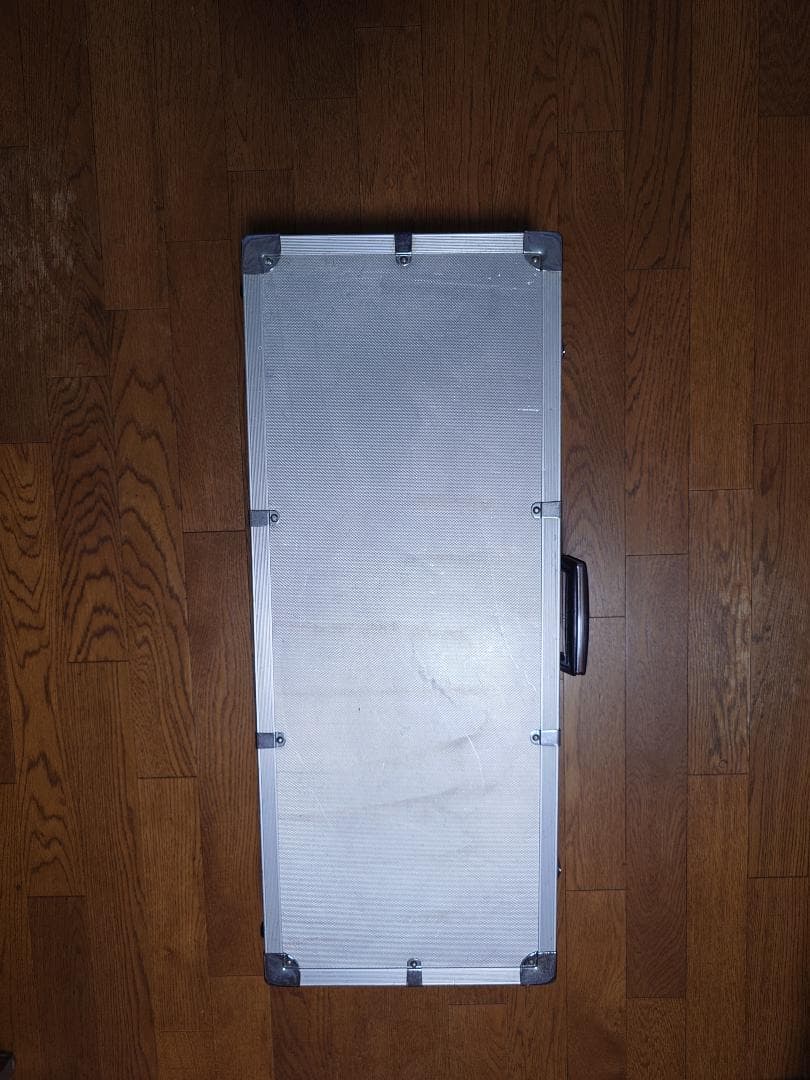 r*4様 尺八ケース　アルミ製ハードケースです。