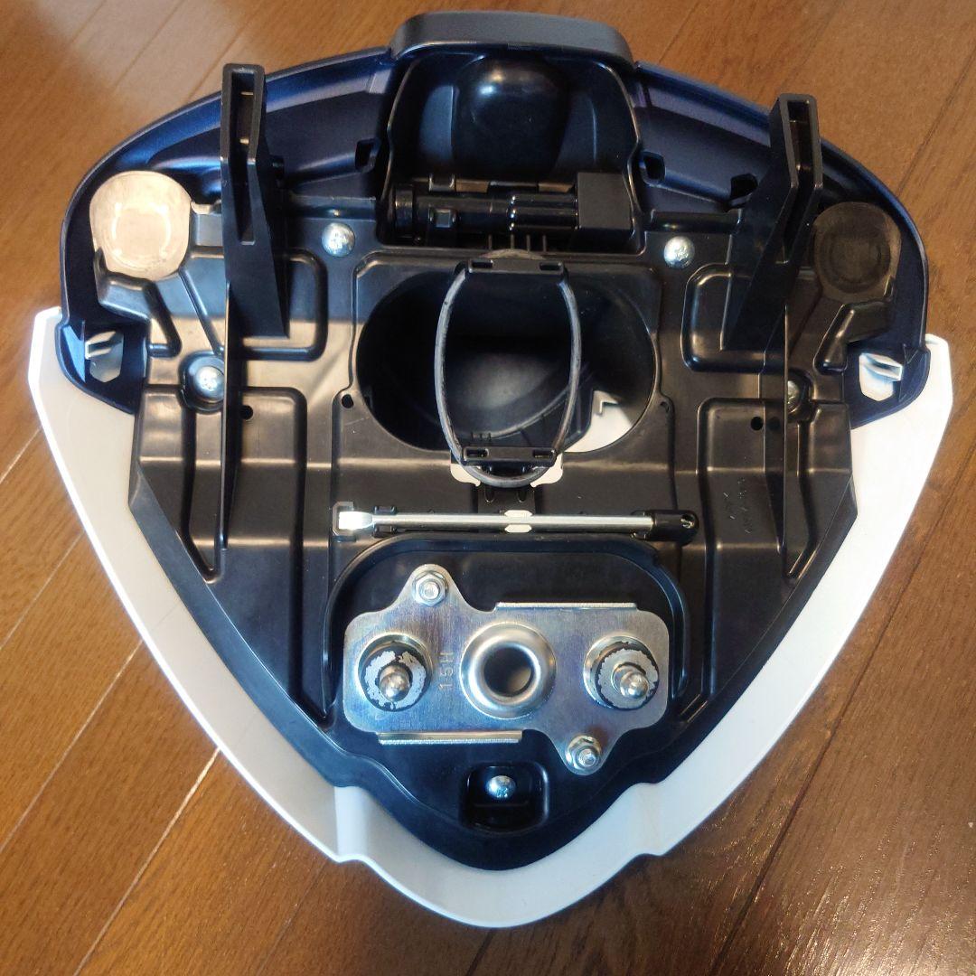 2022EJ11Aスズキ　ハヤブサ 純正シングルシートカウル