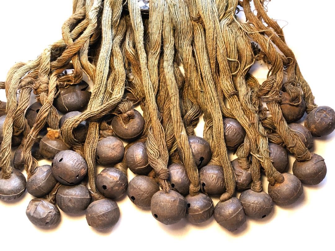 【 金唐革雲龍図連馬鈴 】　鉄鈴73個　江戸時代　資料館級