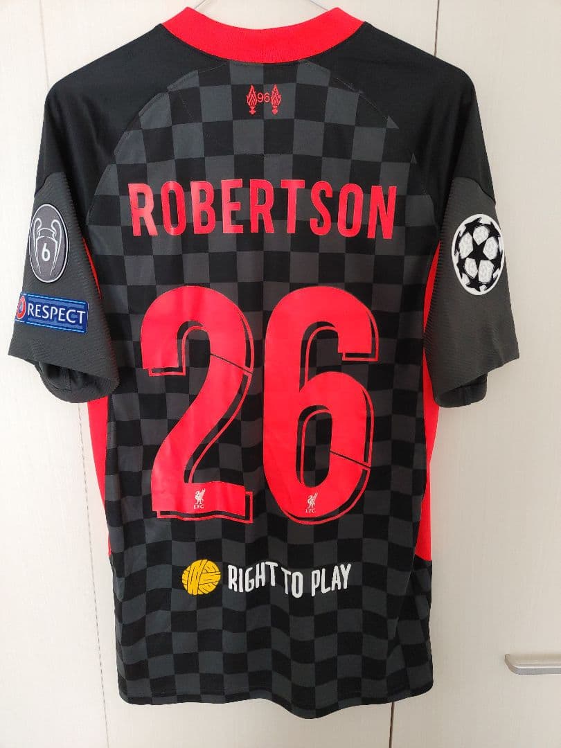 【未使用タグ付き/正規品】リバプール　ロバートソン　ユニフォーム