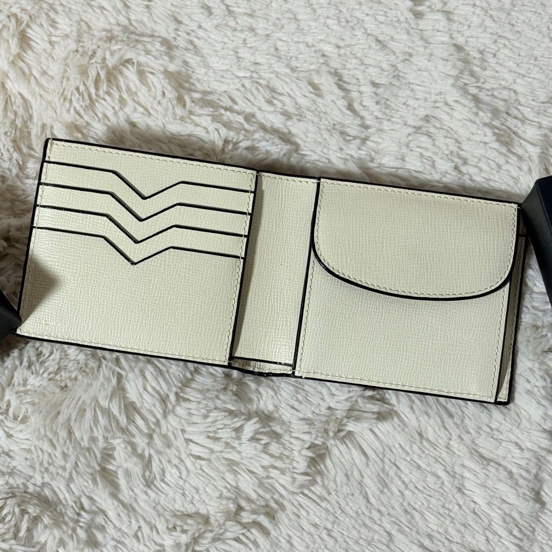 ⭐️新品未使用⭐️ ヴァレクストラ　二つ折り財布　Vカット　アイボリー　レザー