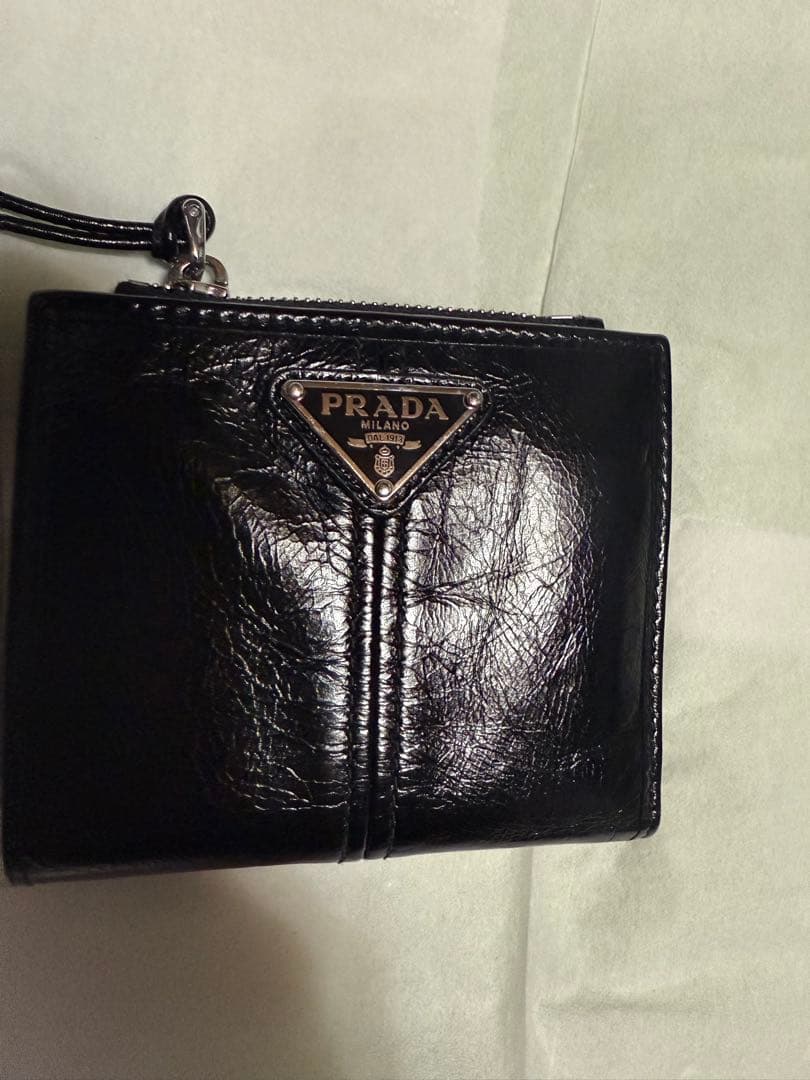 【PRADA】ソフトルックスレザー財布