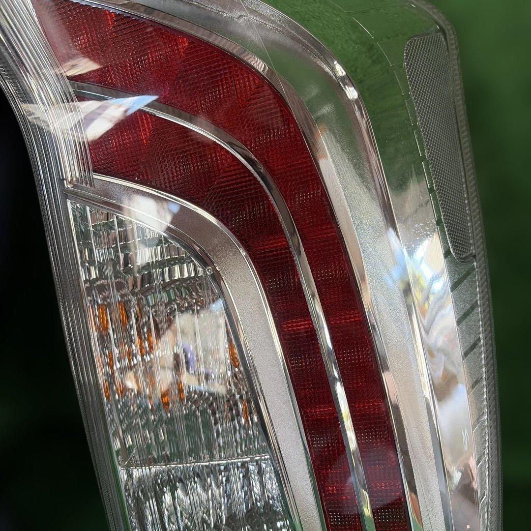 トヨタ純正 プリウス 30系 ZVW30 テールランプセット 左右