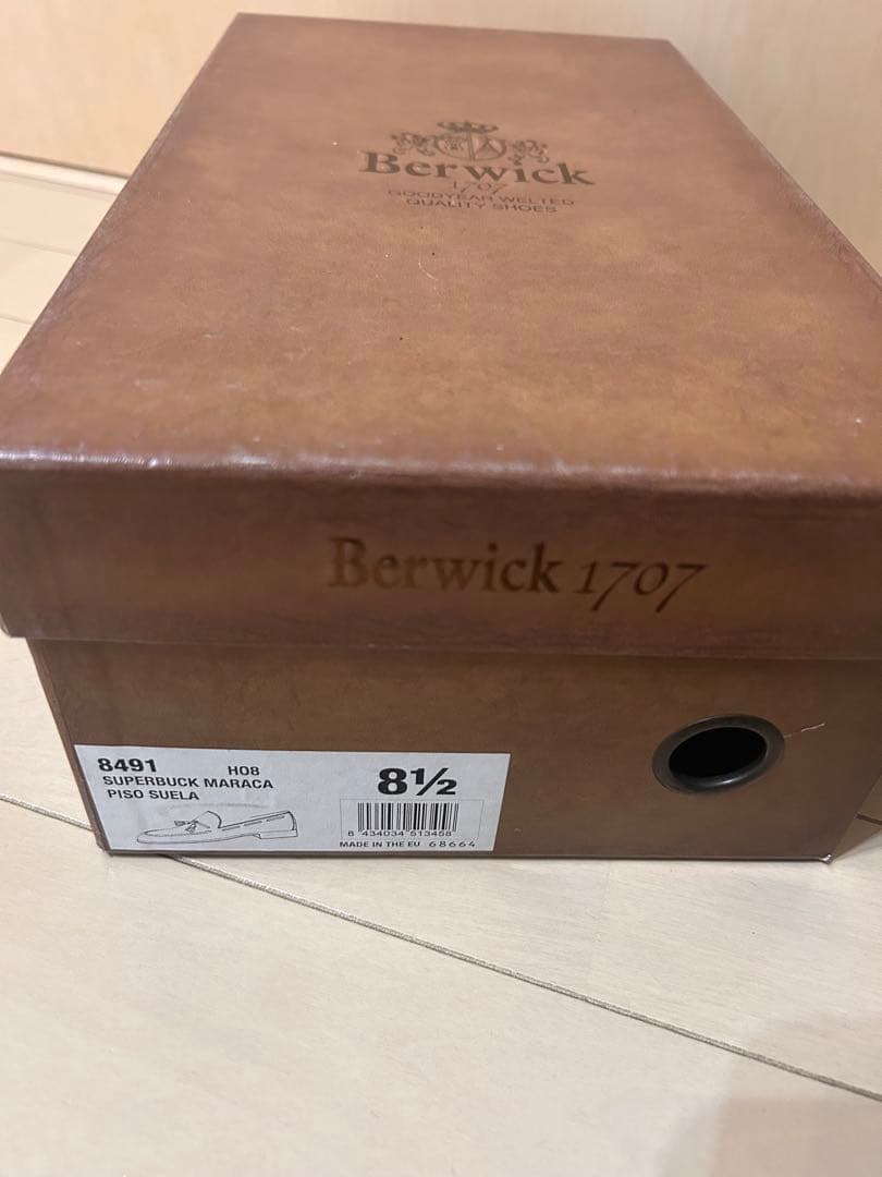 【美品】バーウィック　タッセルローファー　スウェード　サイズ8 1/2