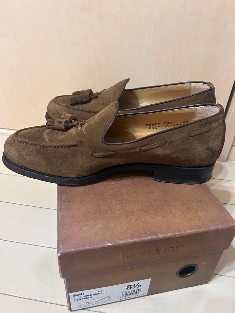 【美品】バーウィック　タッセルローファー　スウェード　サイズ8 1/2