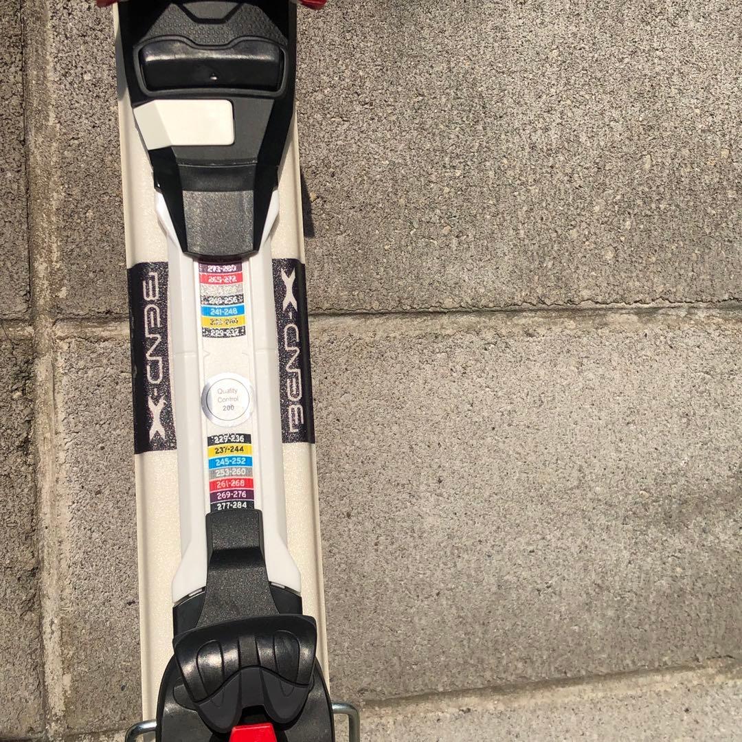 中古ATOMIC REDSTER SX JR 子ども用スキー板ビンディング付き