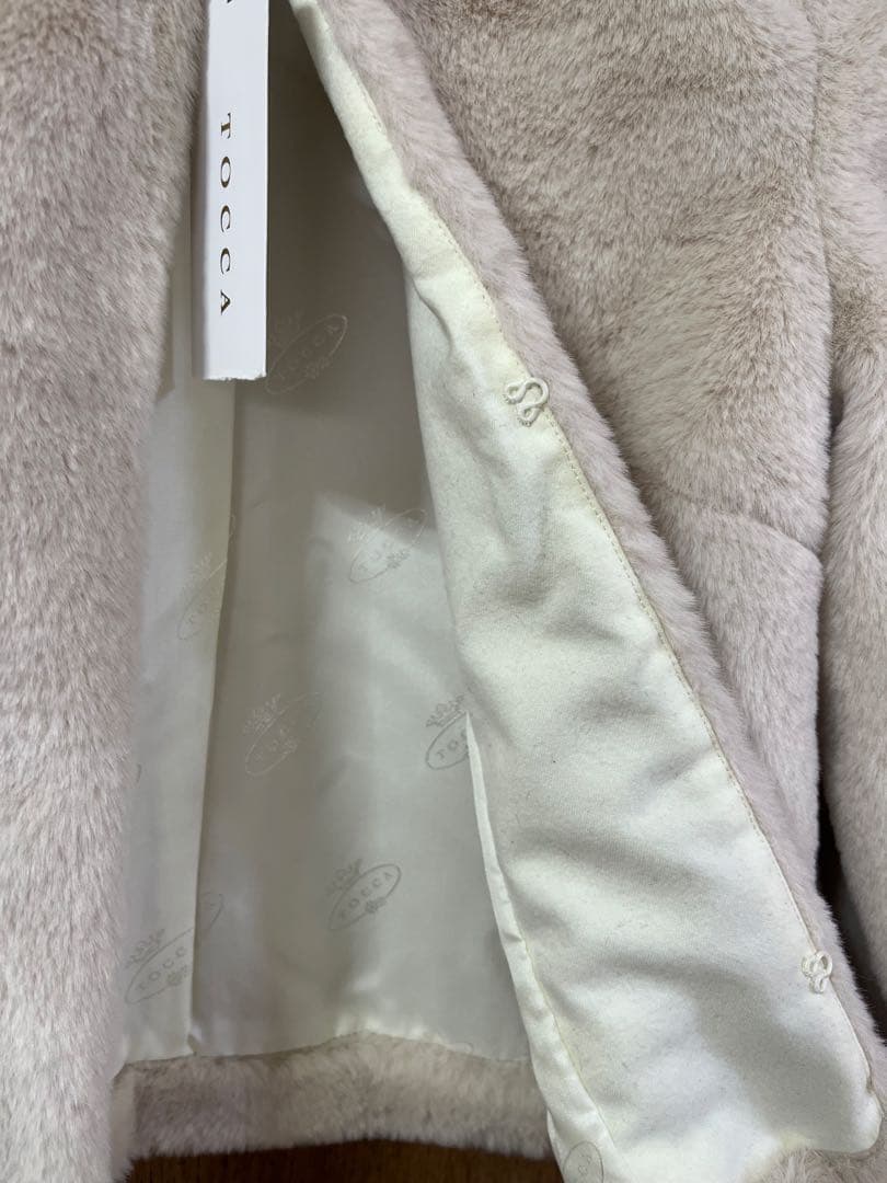 TOCCA ノーカラージャケット サイズ0 フェイクファー　パール　新品未使用