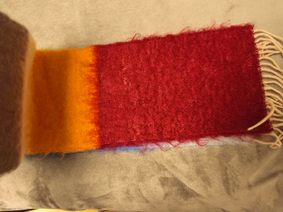 LOEWE ウールマフラー フリンジ付き