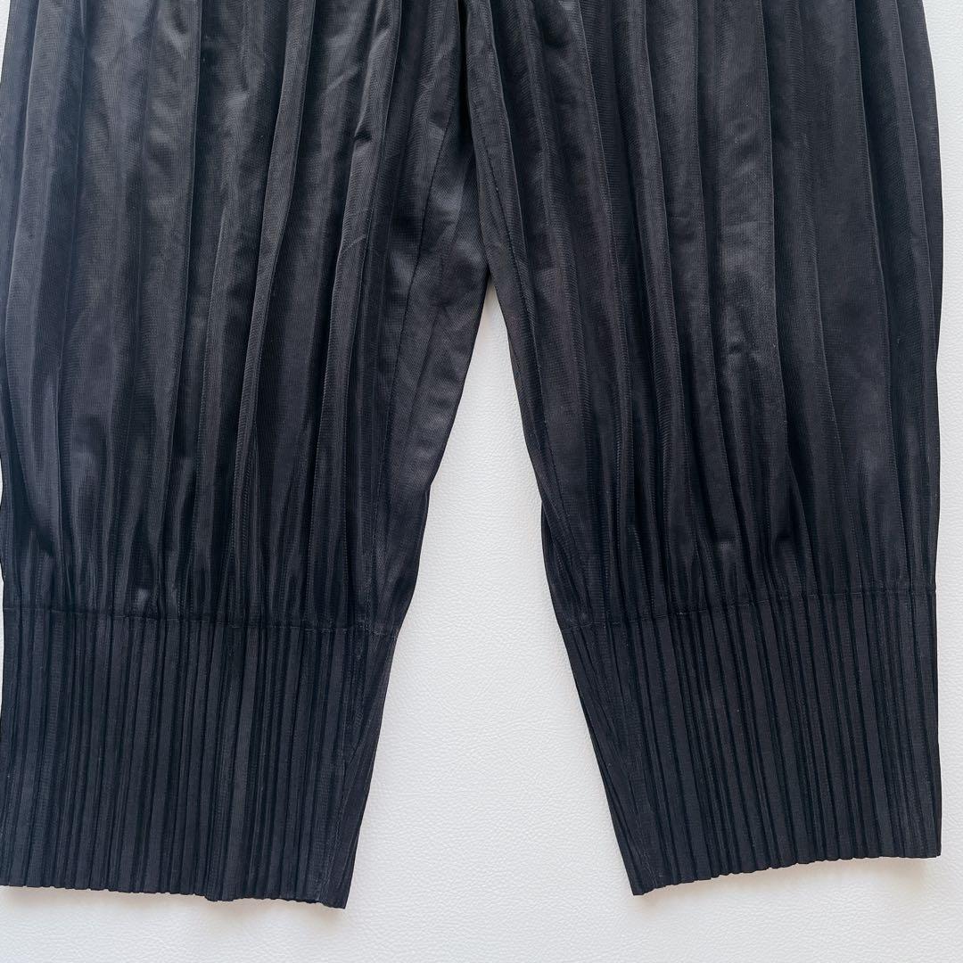 美品✨プリーツプリーズ　サルエルパンツ　プリーツパンツ　黒　サイズ3