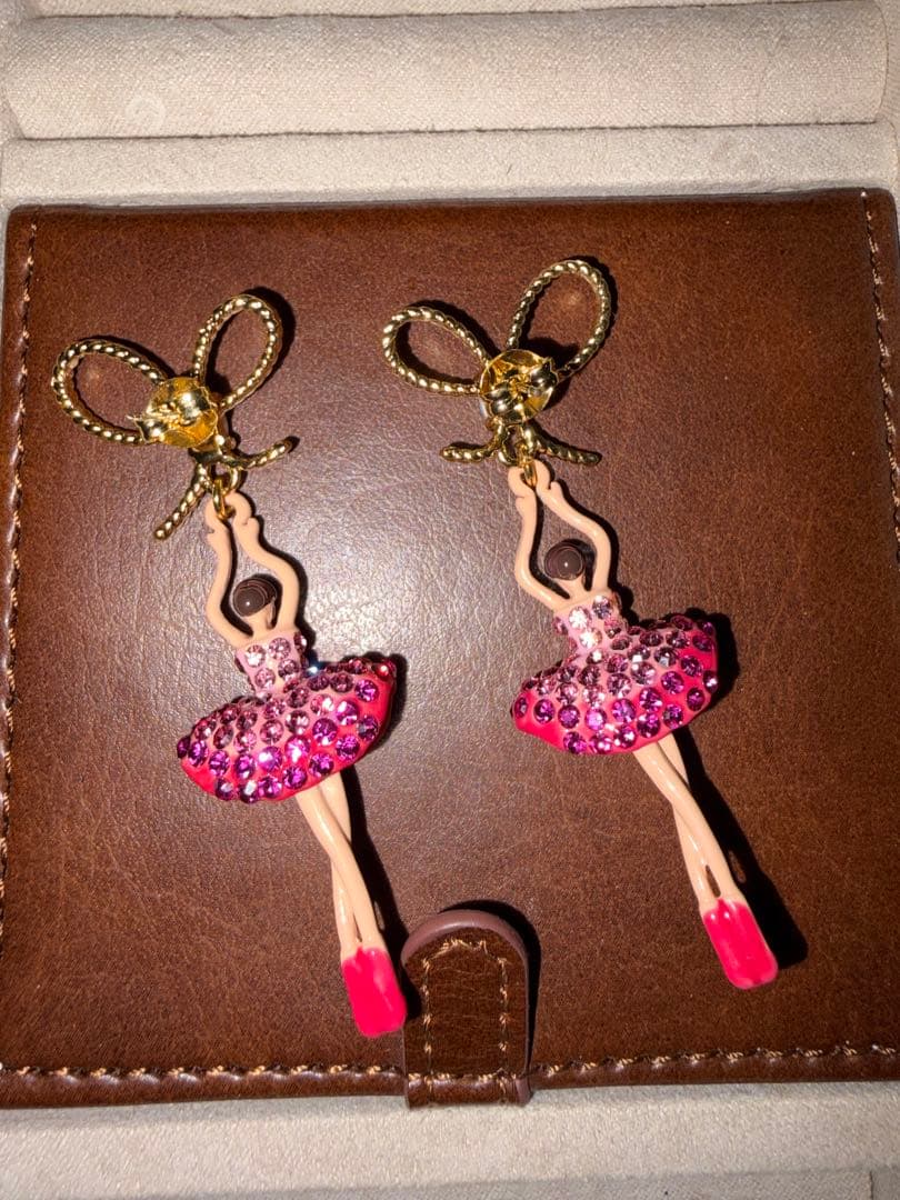 Les Néréides レネレイド バレリーナ ピアス