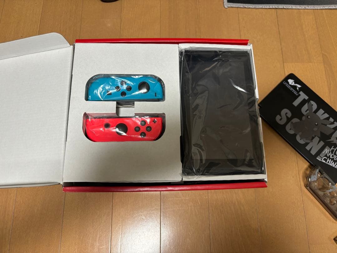 【美品】NintendoSwitchJoy-Conネオンブルー/ネオンレッド本体