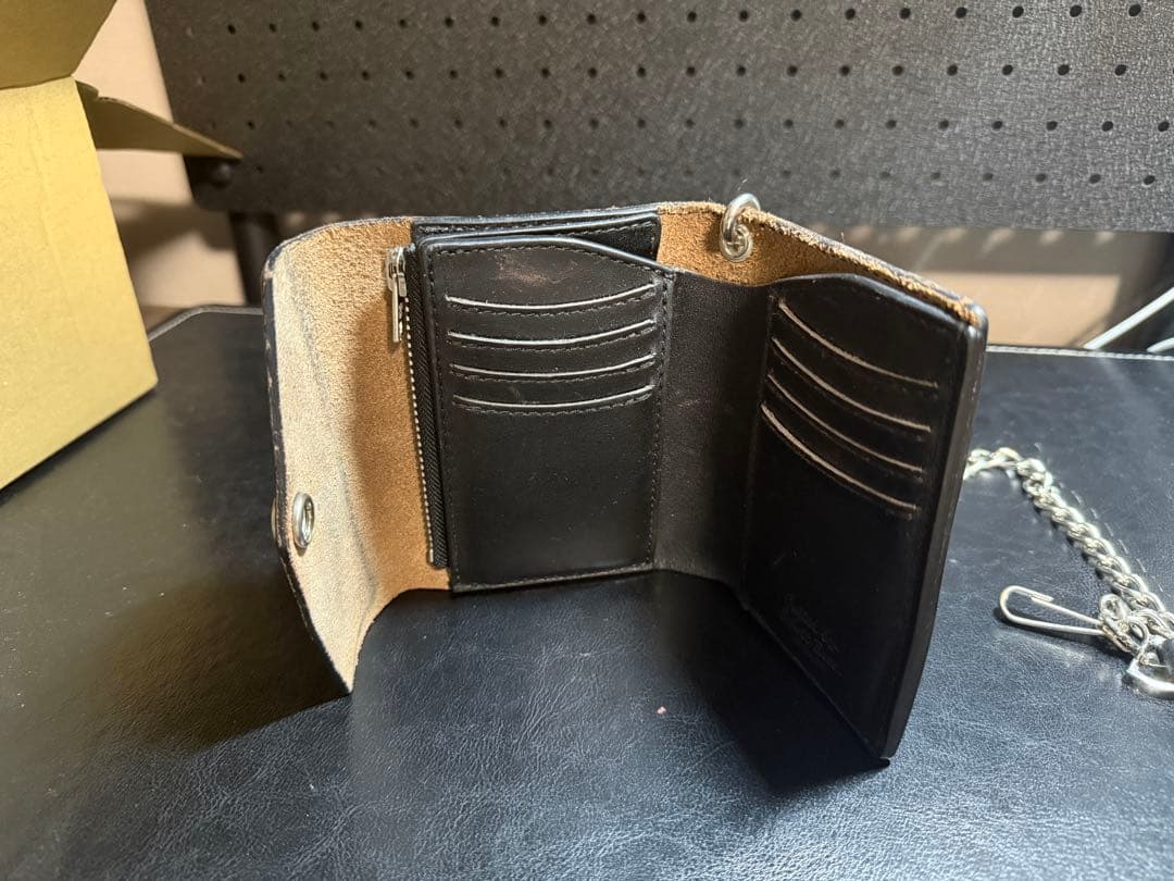 Schott ブラック レザー 二つ折り財布　ウォレットチェーン付き