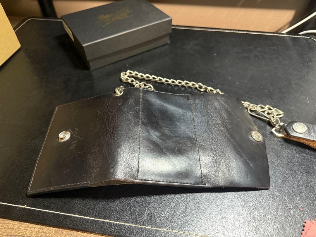 Schott ブラック レザー 二つ折り財布　ウォレットチェーン付き