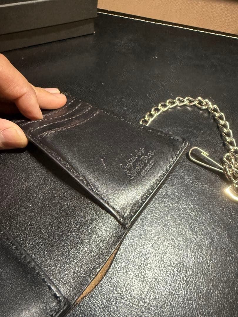 Schott ブラック レザー 二つ折り財布　ウォレットチェーン付き