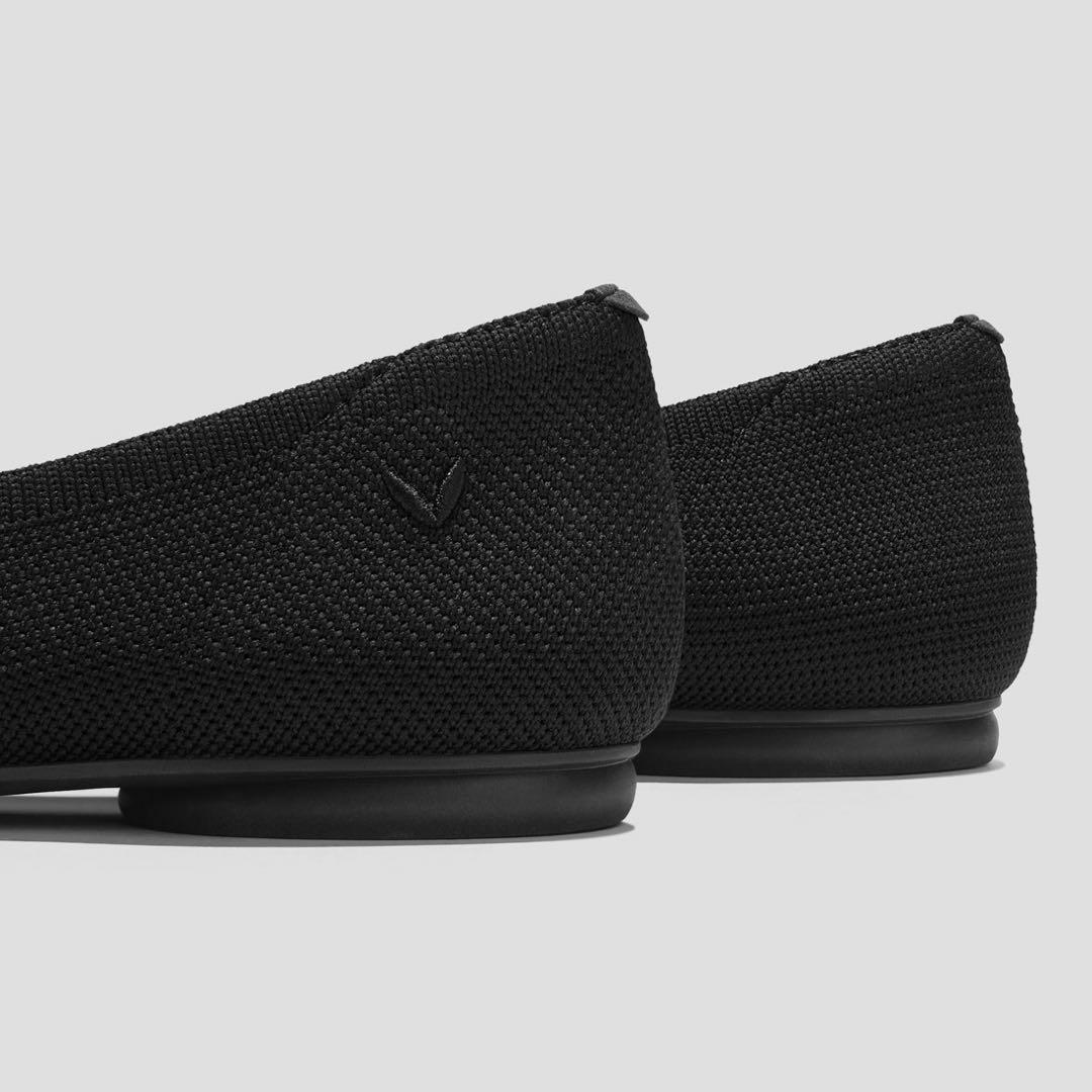 【美品】VIVAIA Tiana アーモンドトゥフラットシューズ ブラック38