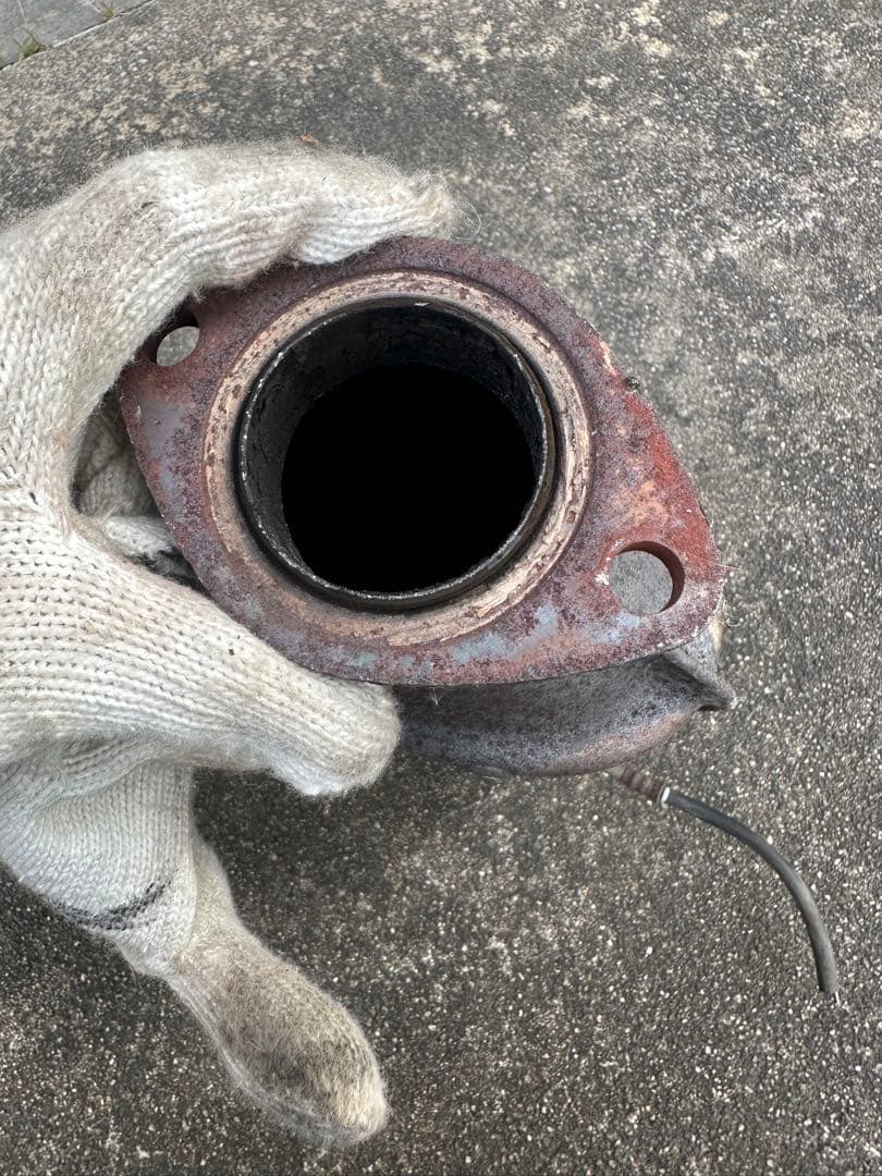 リ*件様 車種不明　触媒