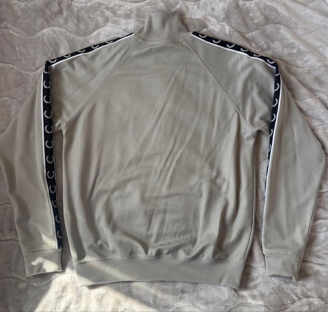 FRED PERRYトラックジャケット