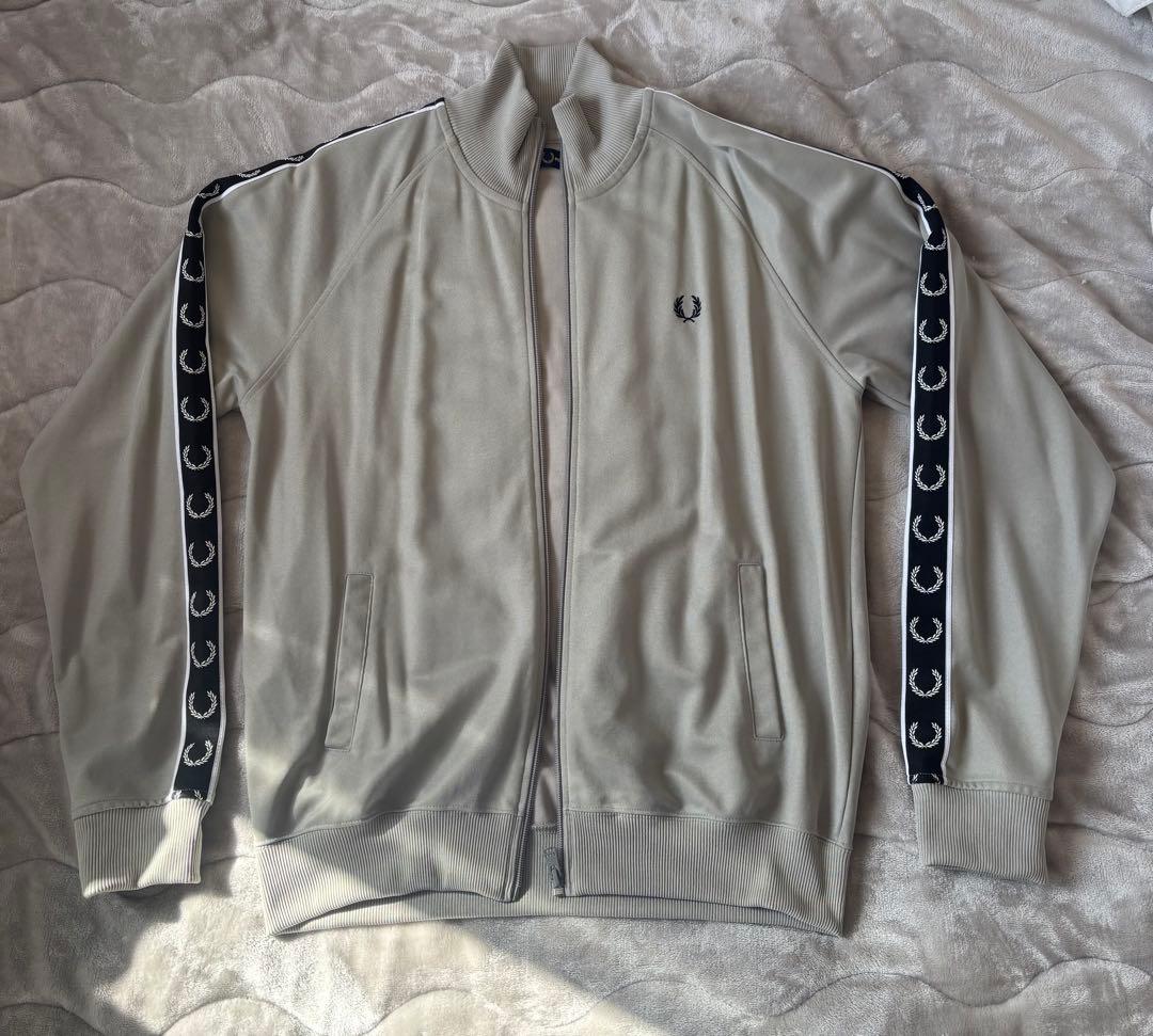 FRED PERRYトラックジャケット