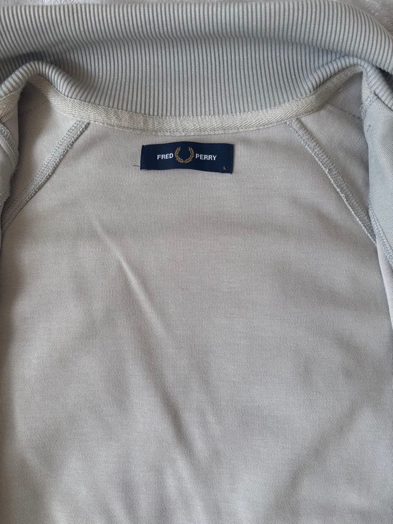 FRED PERRYトラックジャケット