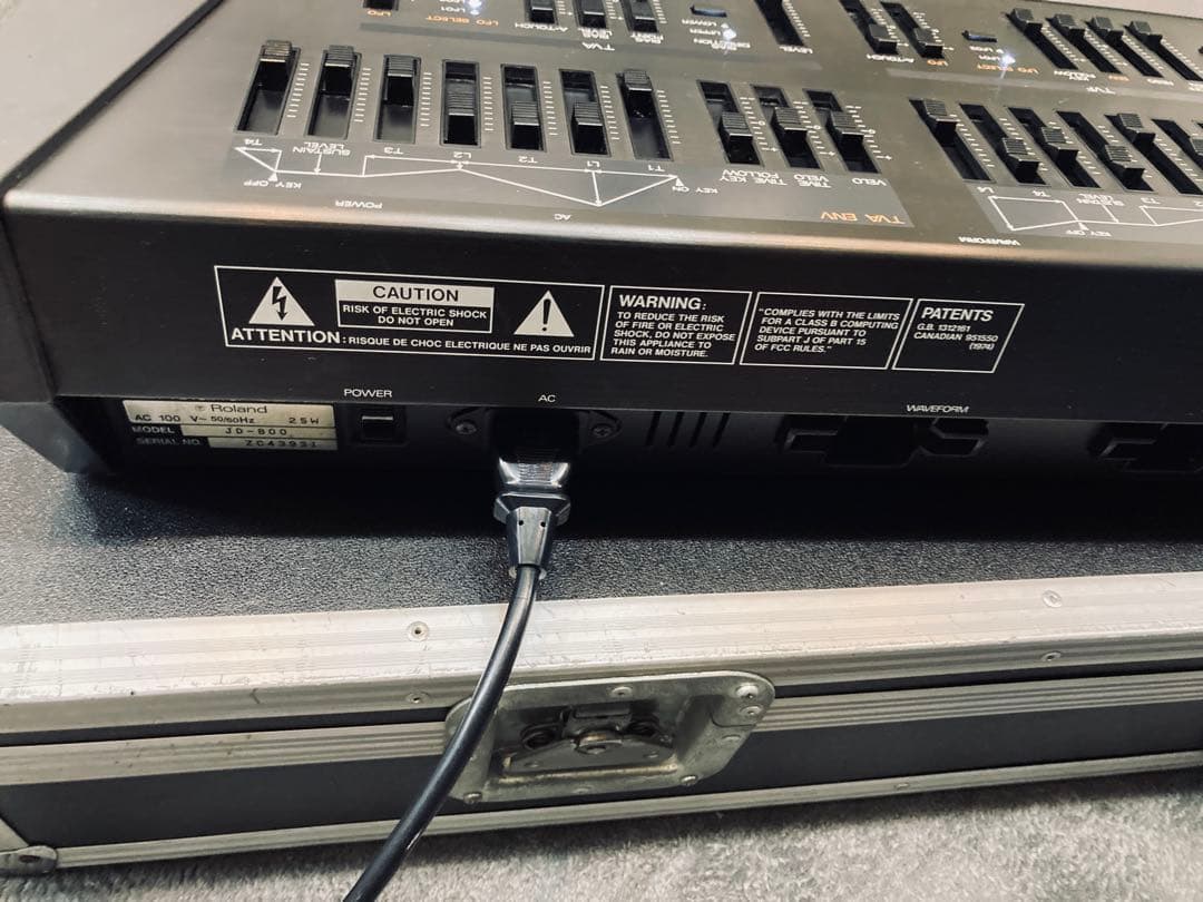 Roland JD-800 シンセサイザー メンテナンス済 ハードケース付き