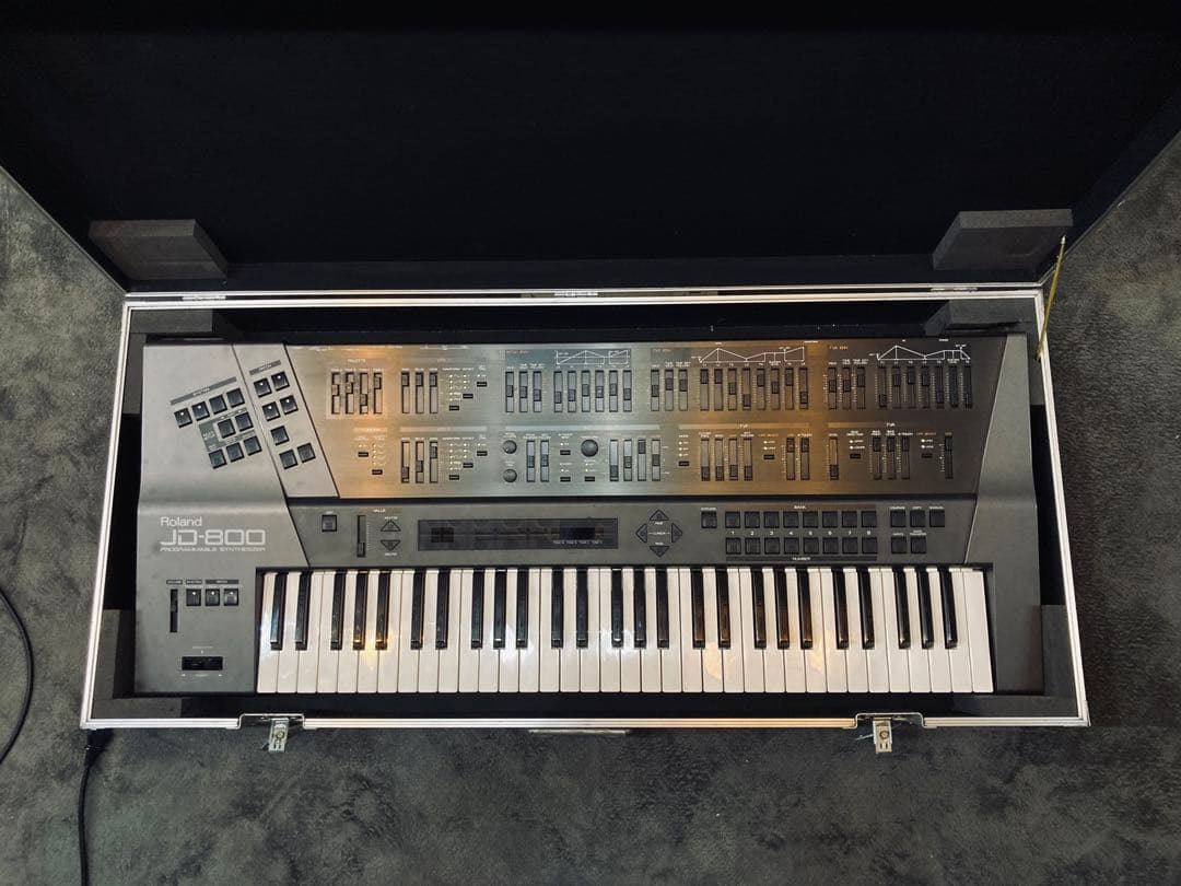 Roland JD-800 シンセサイザー メンテナンス済 ハードケース付き