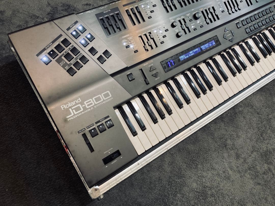 Roland JD-800 シンセサイザー メンテナンス済 ハードケース付き