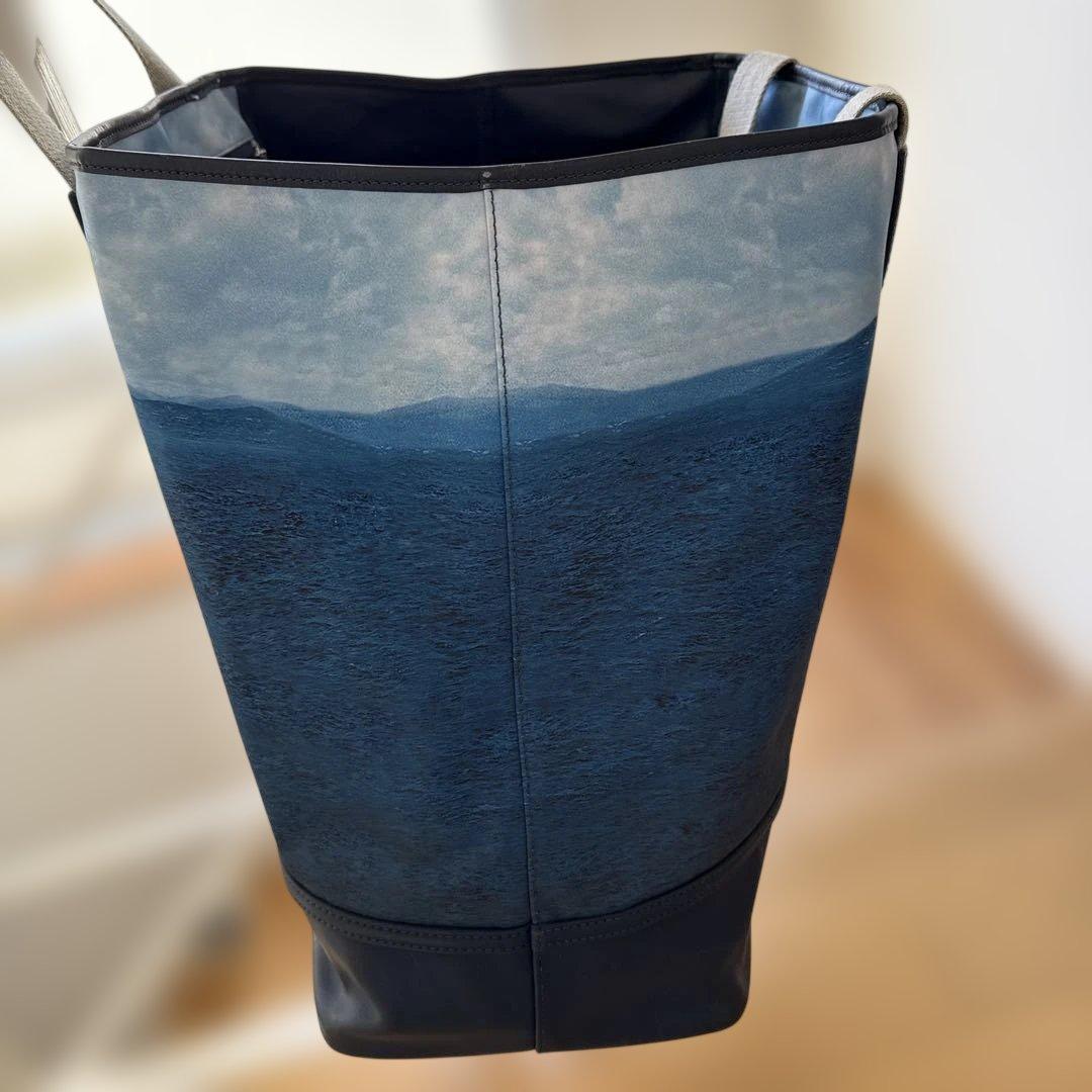 TUMI トートバッグ 厚めのゴム素材