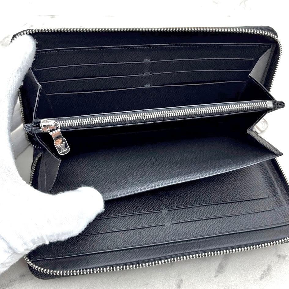 【極美品・新型】ルイヴィトン　エピ　ジッピーオーガナイザー　NM　ブラック