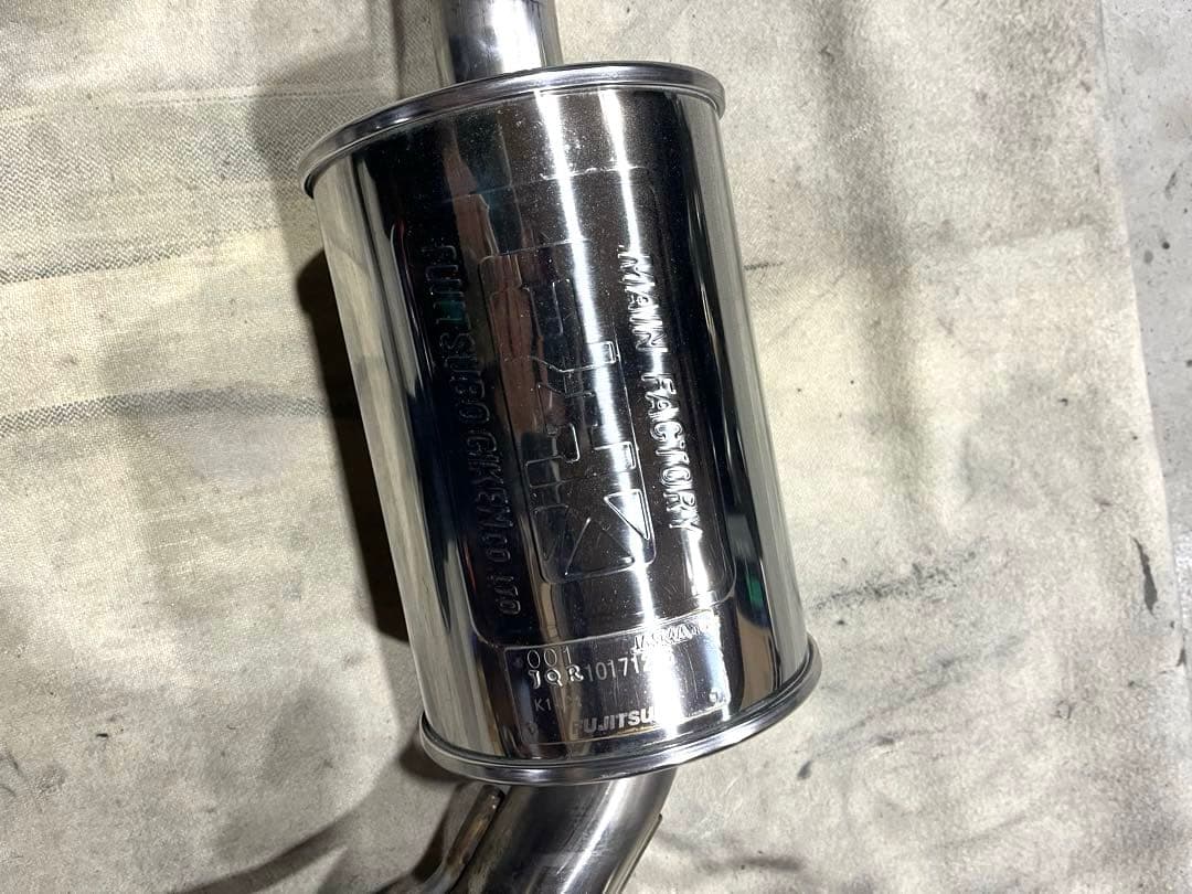 スイフトスポーツ　ZC33S フジツボ　マフラー