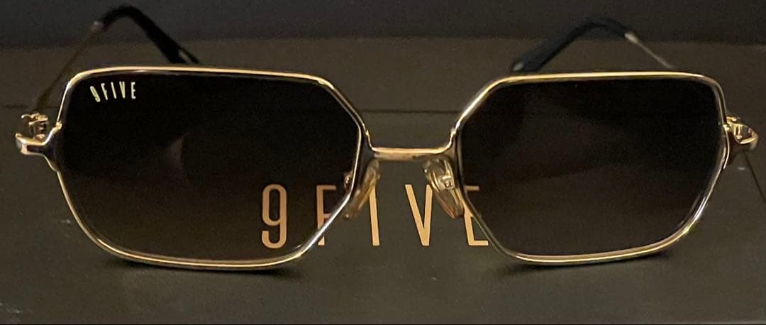 9FIVE サングラス