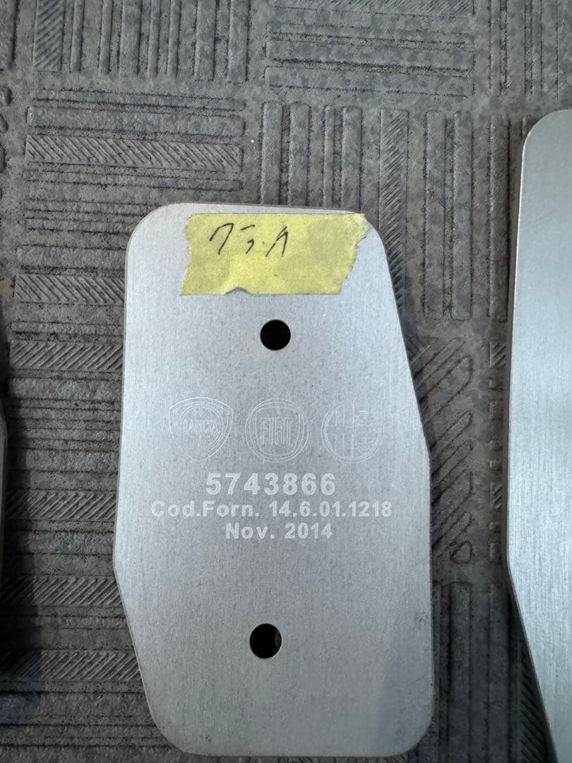 アバルト アルミペダルセット&フットプレート