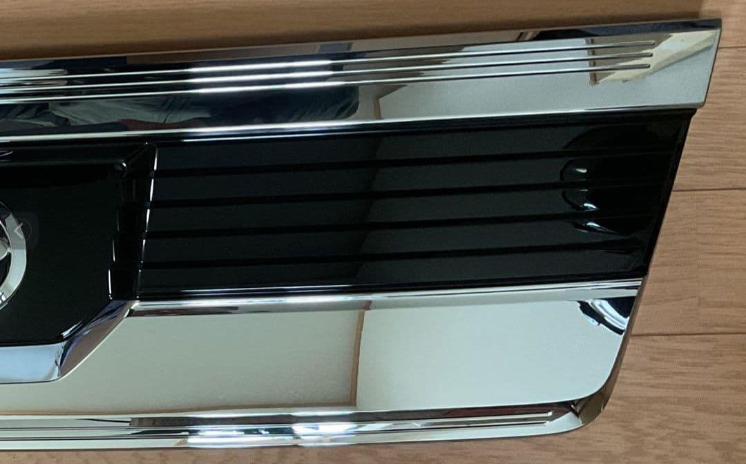 ハイゼットトラック　フロントグリル　新車外し