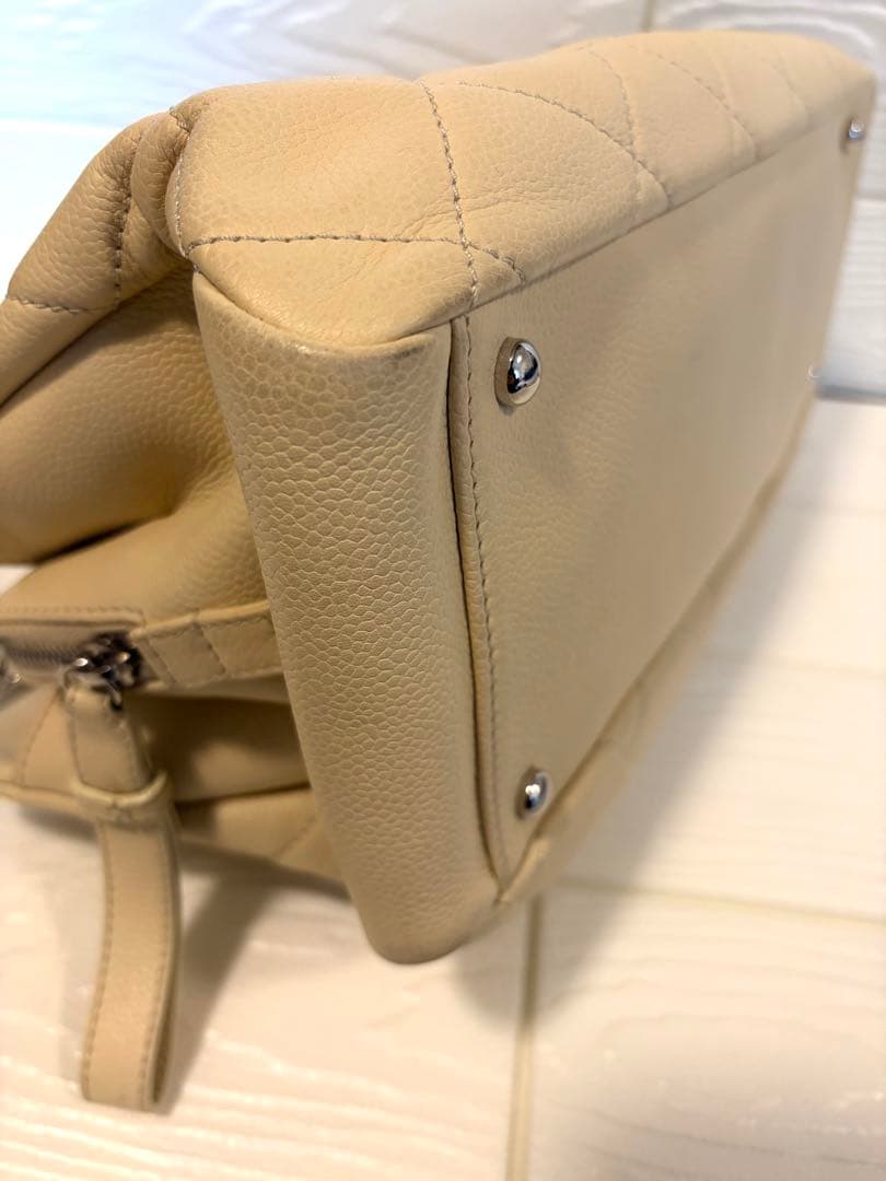 CHANEL シャネル　マトラッセ　ココマーク　ショルダー　バッグ　クリーム