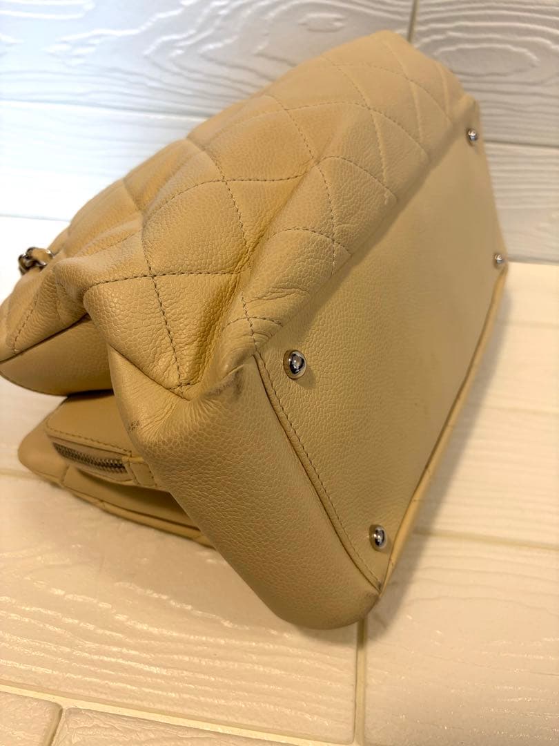 CHANEL シャネル　マトラッセ　ココマーク　ショルダー　バッグ　クリーム