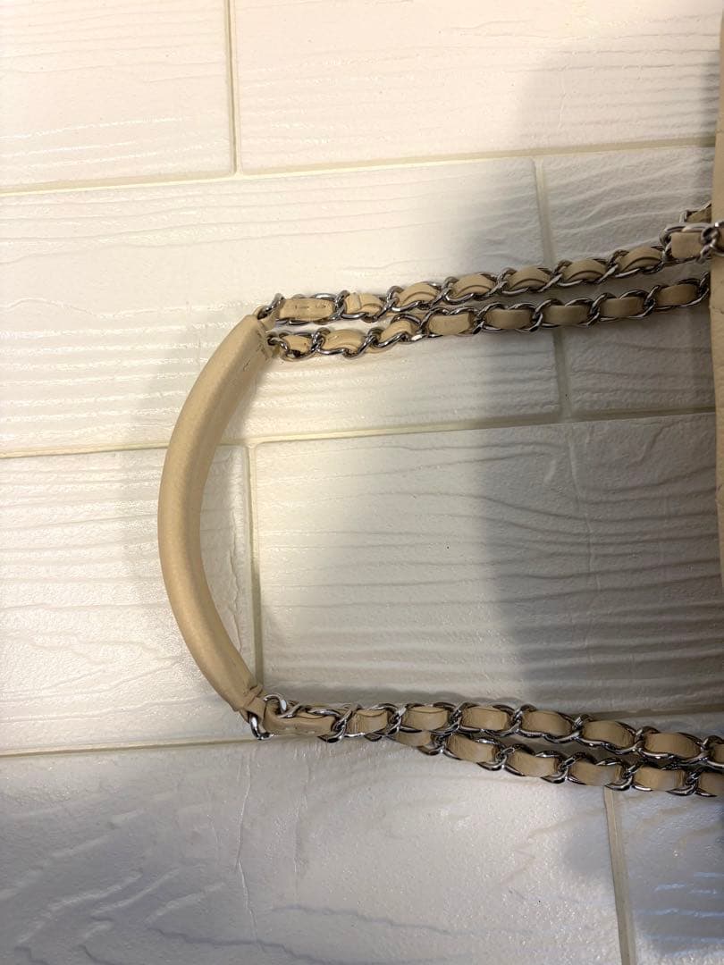 CHANEL シャネル　マトラッセ　ココマーク　ショルダー　バッグ　クリーム