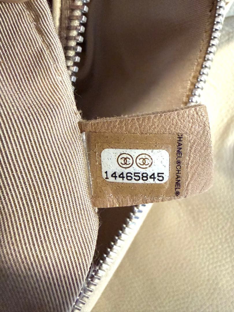 CHANEL シャネル　マトラッセ　ココマーク　ショルダー　バッグ　クリーム