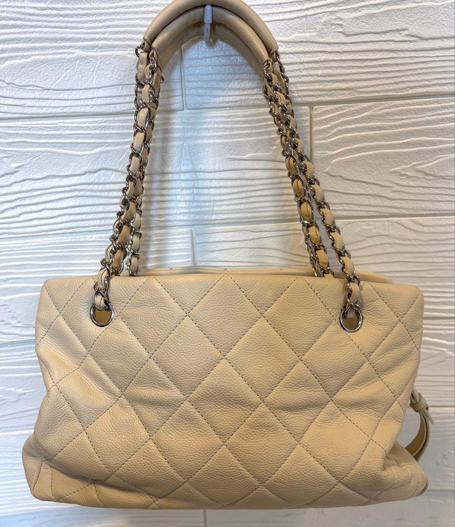 CHANEL シャネル　マトラッセ　ココマーク　ショルダー　バッグ　クリーム