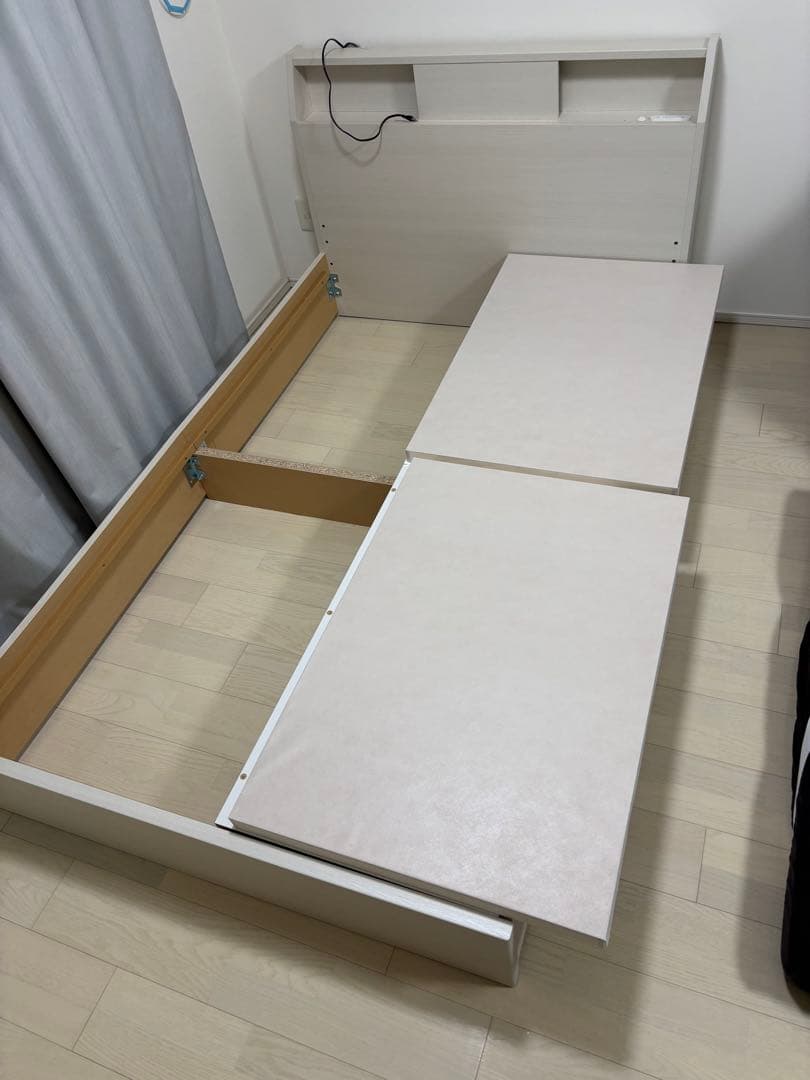 ニトリ　セミダブルベッドフレーム(アザン3 浅型/WW)